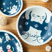 Hand-painted Japanese style cat ceramic plate