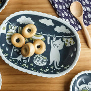 Hand-painted Japanese style cat ceramic plate
