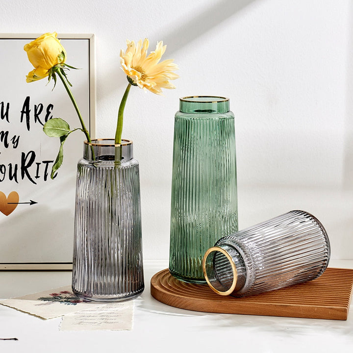 minimalist flower vase