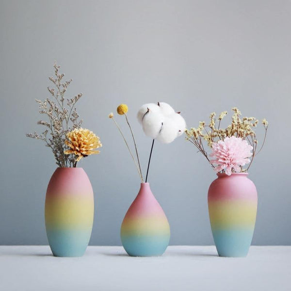 minimalist ceramic vase