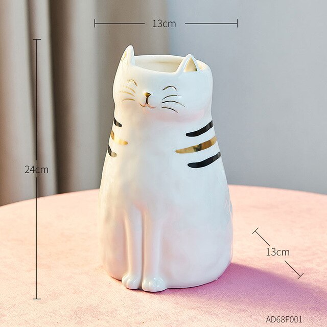 Keramik-Katzenvase und Ornamente