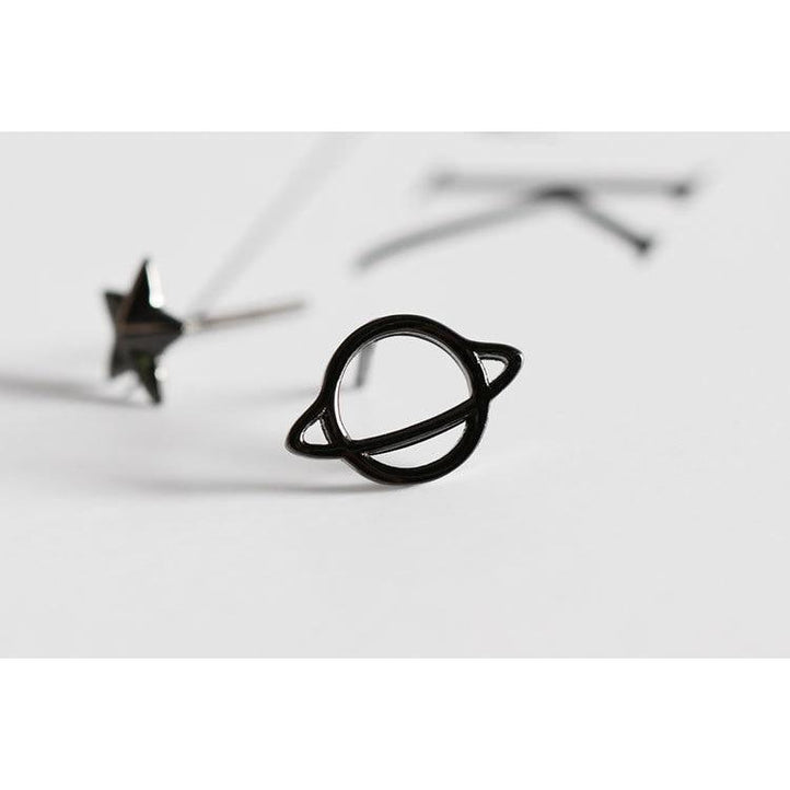 mismatched planet stud earrings black